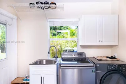 1529 Bayview Dr, Fort Lauderdale, FL 33304 - Photo 20