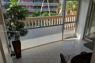 180 12, Hallandale Beach, FL 33009 - Photo 12