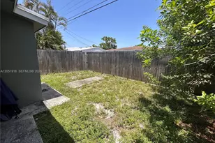 3070 NW 12th Ct, Fort Lauderdale, FL 33311 - Photo 4
