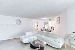 800 Parkview Dr, Hallandale Beach, FL 33009 - Photo 4