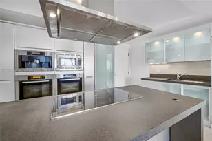 18201 Collins Ave, Sunny Isles Beach, FL 33160 - Photo 10