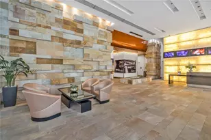 55 SE 6th St, Miami, FL 33131 - Photo 2