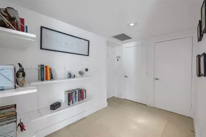 55 SE 6th St #2001, Miami, FL 33131 - Photo 6