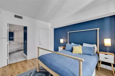 55 SE 6th St #2001, Miami, FL 33131 - Photo 8