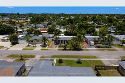 5865 W 13 Avenue, Hialeah, FL 33012 - Photo 8