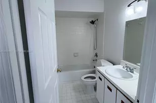 9850 Hammocks Blvd, Miami, FL 33196 - Photo 12