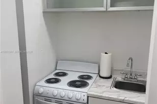 320 NE 160th St, Miami, FL 33162 - Photo 6