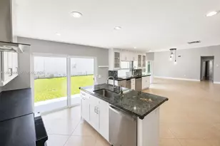 520 SW 167th Terrace, Weston, FL 33326 - Photo 12