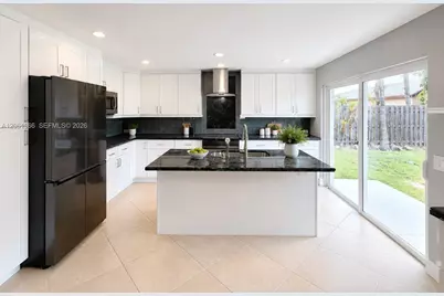 520 SW 167th Ter, Weston, FL 33326 - Photo 10