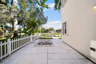 3641 NE 4th St, Homestead, FL 33033 - Photo 28
