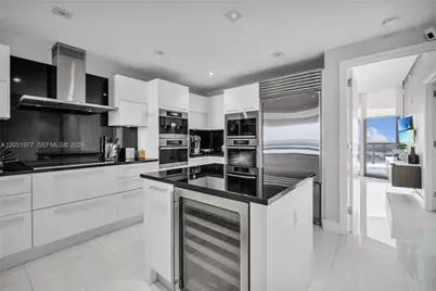 17121 Collins Avenue #4205, Sunny Isles Beach, FL 33160 - Photo 32