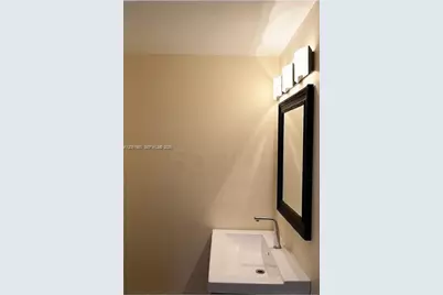 400 Valencia Ave #0, Coral Gables, FL 33134 - Photo 2