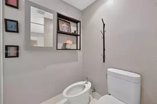 2950 NE 188th St, Aventura, FL 33180 - Photo 24