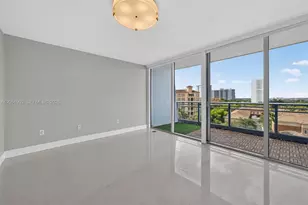 2950 NE 188th St, Aventura, FL 33180 - Photo 34