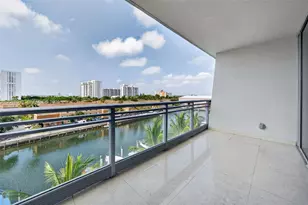 2950 NE 188th St, Aventura, FL 33180 - Photo 14