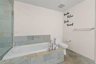 2681 N Flamingo Rd, Sunrise, FL 33323 - Photo 20