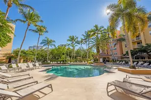 19999 E Country Club Dr, Aventura, FL 33180 - Photo 26