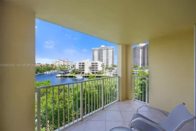 19999 E Country Club Dr #1406, Aventura, FL 33180 - Photo 2