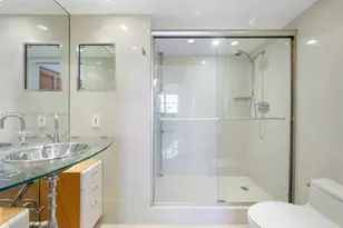 19999 E Country Club Dr, Aventura, FL 33180 - Photo 14
