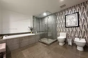 475 Brickell Ave, Miami, FL 33131 - Photo 18