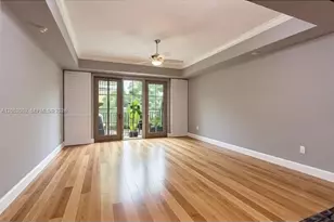 300 Beach Dr NE, Saint Petersburg, FL 33701 - Photo 8