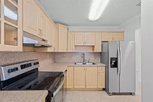 1333 W 37th St, Hialeah, FL 33012 - Photo 12
