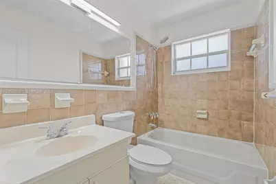 1333 W 37th St, Hialeah, FL 33012 - Photo 24