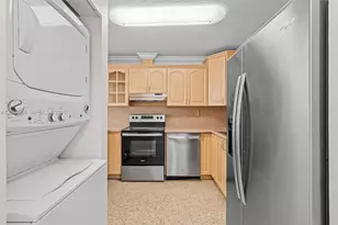 1333 W 37th St, Hialeah, FL 33012 - Photo 10