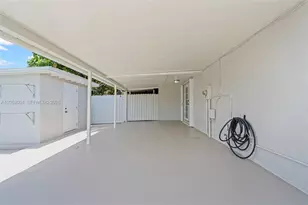1333 W 37th St, Hialeah, FL 33012 - Photo 28