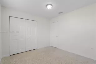 1333 W 37th St, Hialeah, FL 33012 - Photo 26