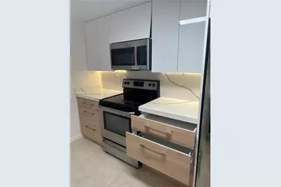 910 Bay Dr #9, Miami Beach, FL 33141 - Photo 12