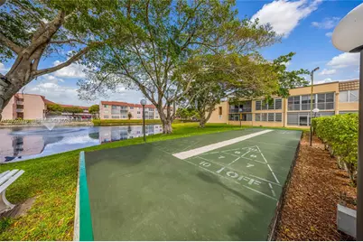 9101 Sunrise Lakes Blvd #218, Sunrise, FL 33322 - Photo 32