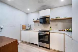 1900 Meridian Ave, Miami Beach, FL 33139 - Photo 8