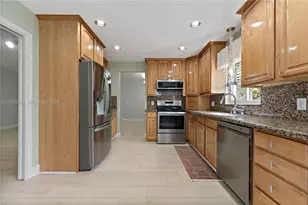 6307 Silk Oak Cir, Tamarac, FL 33319 - Photo 18