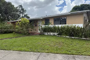 690 W 70 Pl, Hialeah, FL 33014 - Photo 1