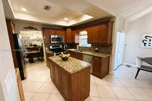 8765 SW 58th St, Cooper City, FL 33328 - Photo 10