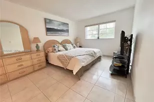 501 Blue Heron Dr, Hallandale Beach, FL 33009 - Photo 14