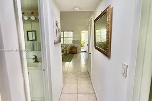 501 Blue Heron Dr, Hallandale Beach, FL 33009 - Photo 10