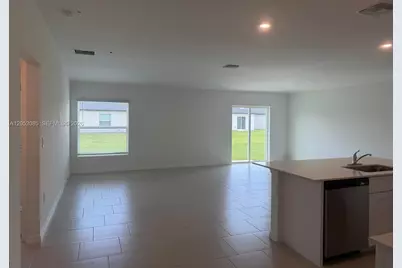 17332 Cantu Ct, North Fort Myers, FL 33917 - Photo 4