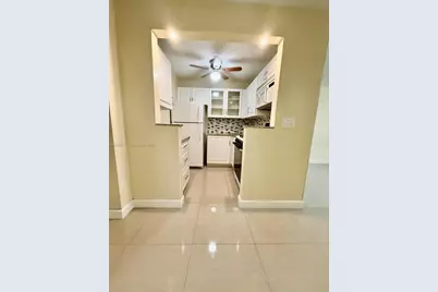 20210 NE 2nd Ave #V4, Miami Gardens, FL 33179 - Photo 2