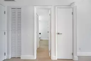 20400 W Country Club Dr, Aventura, FL 33180 - Photo 34