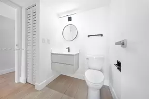 20400 W Country Club Dr, Aventura, FL 33180 - Photo 32