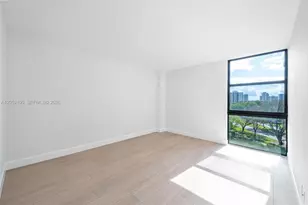 20400 W Country Club Dr, Aventura, FL 33180 - Photo 16