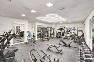 8145 NW 7th St, Miami, FL 33126 - Photo 26