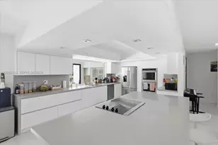 3321 NE 170th St, North Miami Beach, FL 33160 - Photo 32