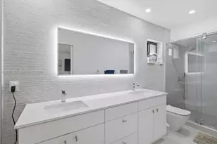 3321 NE 170th St, North Miami Beach, FL 33160 - Photo 48