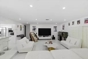 3321 NE 170th St, North Miami Beach, FL 33160 - Photo 28