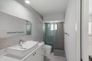 3321 NE 170th St, North Miami Beach, FL 33160 - Photo 18