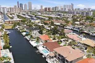 3321 NE 170th St, North Miami Beach, FL 33160 - Photo 10