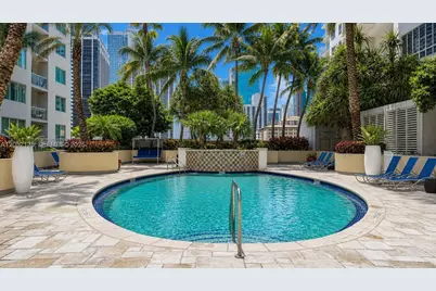 253 NE 2nd St #802, Miami, FL 33132 - Photo 20